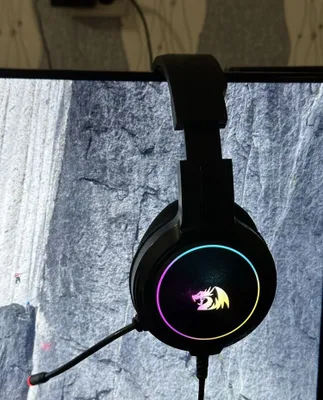 Наушники Redragon Mento H270-RGB 1