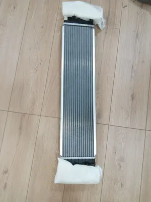 Radiator dvigatel.Передняя верхняя часть LixiangL9 1