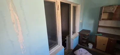 Продаётся шкаф с 2 зеркалами и 1 кухонной барной стойкой 1