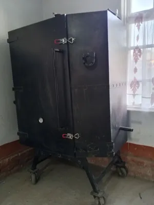 Духовка, печь изготовлены на заказ, обошлись в 950 $ 1