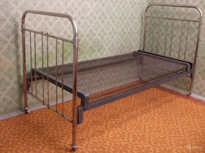 Железная кровать