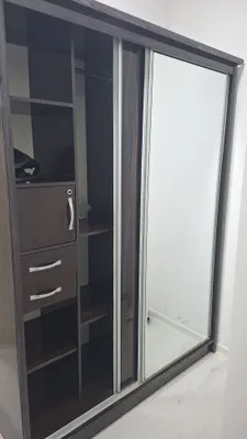 Срочно продаю шкаф размер1,60 2,10 1
