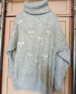 Ayollar sviterlari va yubka. 1
