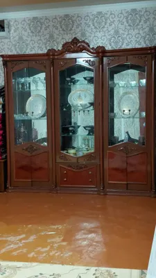 Стенка сотилади срочно 1