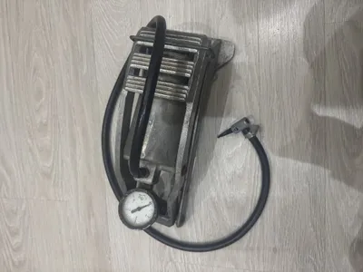 Насос для авто в отличном состоянии 1