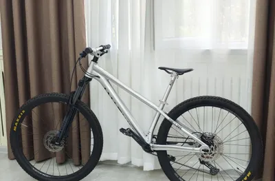 Кастом велосипед на раме Timetry, с компонентами Deore и RockShox 1