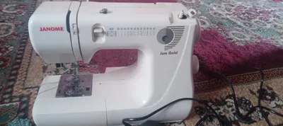 Швейная машина Janome 1