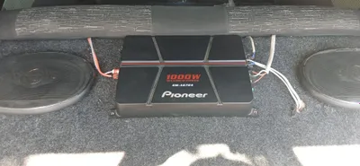Усилитель Pioneer 1000 с двумя колонками Pioneer 1