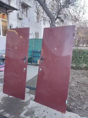 Продаётся железная дверь ЛЕВАЯ СТОРОНА!