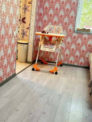 Продается детский стульчик Chicco Polly 1