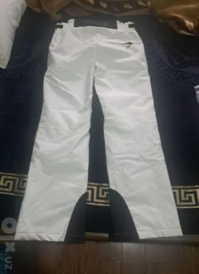 Chang‘i kombinezoni 1