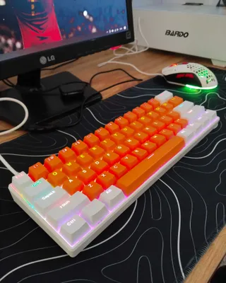 Klaviatura mexanika, RGB 15 xil rejimda yonadi, problemasi yoq 1