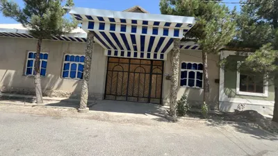 Navoiy viloyat karmana (Narpay) hovli 12 sotix 4 xonali uy 1