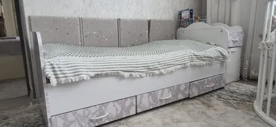 Yaxshi holatdagi ishlatilgan bolalar karavoti
