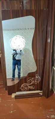 Шкаф платильный с зеркалом