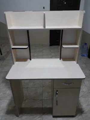 Offis va talabalar uchun stol sotiladi. 1