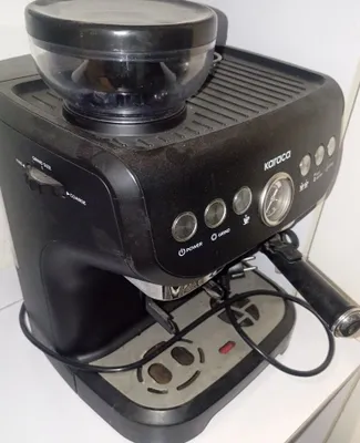 Espresso kofe mashinasi Turi: Espresso kofe mashinasi Rangi: Qora Funk