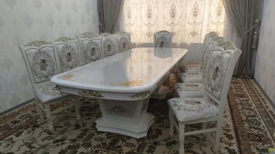 Стол и стулья на 12 персон, состояние как новое, двухлетние 1