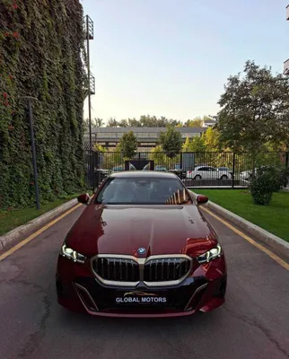 BMW i5 50L M-paketi 1