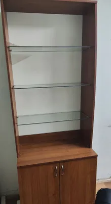 ПРОДАМ Шкаф, диван и стол . 1
