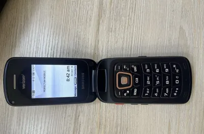 Подержанный телефон Samsung Canvoy 4, работающий в сетях CDMA и GSM 1