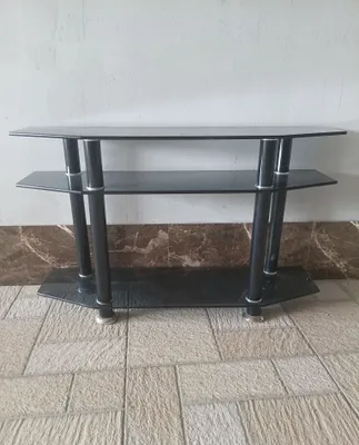 Televizor tagidagi stolcha