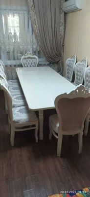 Продаются стол и стулья 1