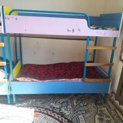 bolalar krovati holati yaxshi