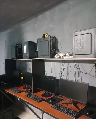 Компьютеры срочно продаются 1