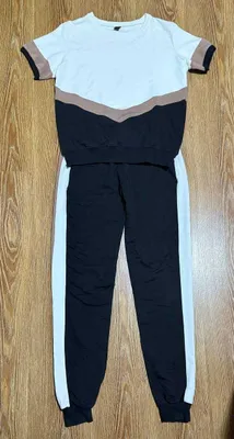 Ayollar sport kostyumi