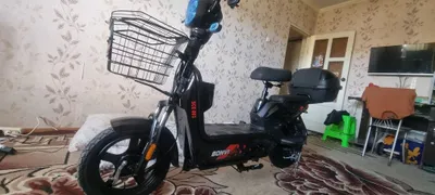Продаётся скутер в нормальном состояние 1