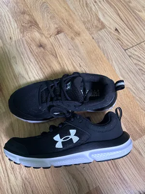 Оригинальные кроссовки Under Armour . 1