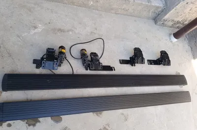 Выдвигающиеся пороги для Leapmotor c16. Porog Leap motor c16 uchun 1