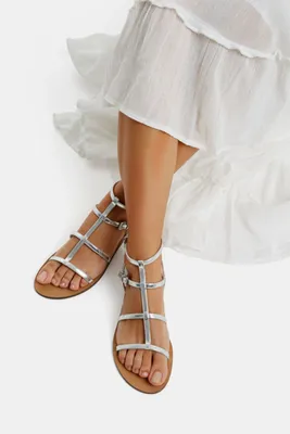 Bershka brendidan kumushrang sandallar 1