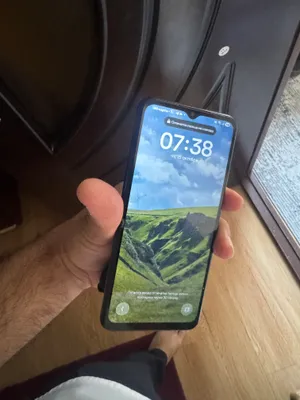 Samsung M33 128 ГБ, телефон среднего состояния 1