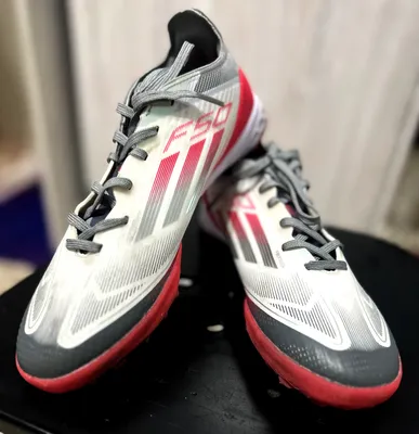 Продается  Футбольные сороконожки Adidas F50 TF 1