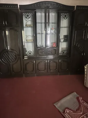 Spalniy garnitur holati yaxshi srochniy sotiladi divan bilan stenkasi 1