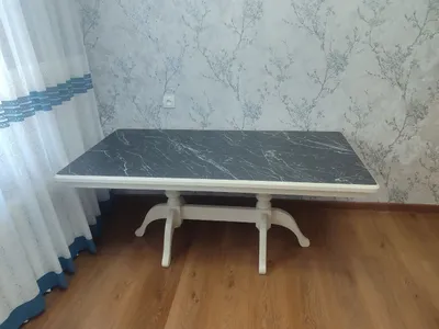 Продаётся столик 1