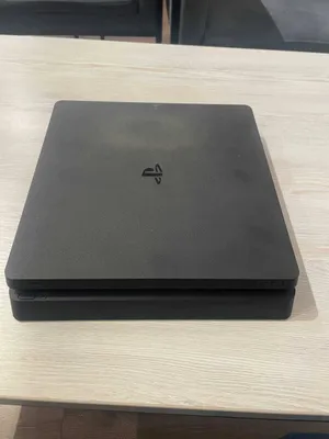 Playstation 4 — 1 TB, proshivka qilingan, o‘yinlar bilan 1