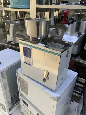 Dazator semichka maxsulotlarini qadoqlash uskunasi 1