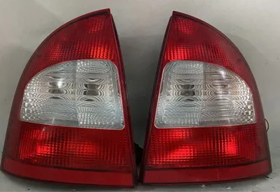 Vaz-1118 LADA Kalina orqa fara 1
