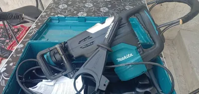 Перфоратор Макита HR5202C 1