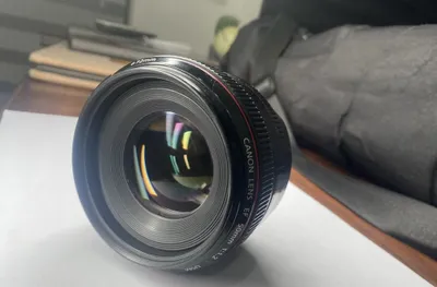 Продаётся оригинальный объектив Canon 50 мм, состояние отличное 1