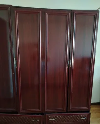 Продаётся шкаф. Цена — 600 000 1