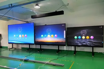 Android LED ekran «barchasi birda» — televizor kabi ishlaydi 1
