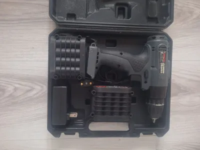 Шуруповерт оригинал на запчасти 1