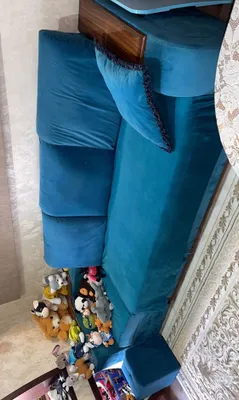 Yoyiladigan burchak divan. To‘plamda 4 ta pufik 1