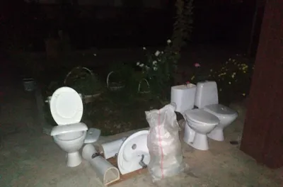 Продам унитазы и ракования