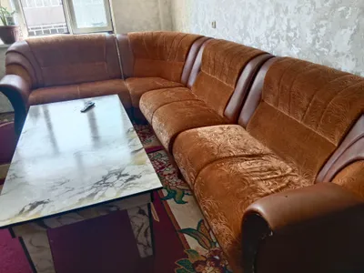 Divan sotiladi srochni narxi 1m.500ming