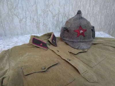 Eski harbiy forma. SSSR Ishchi-dehqon Qizil armiyasi. 1